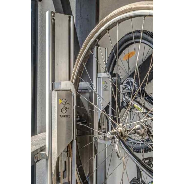 Nowoczesny stojak rowerowy pionowy Parkis Stainless Steel